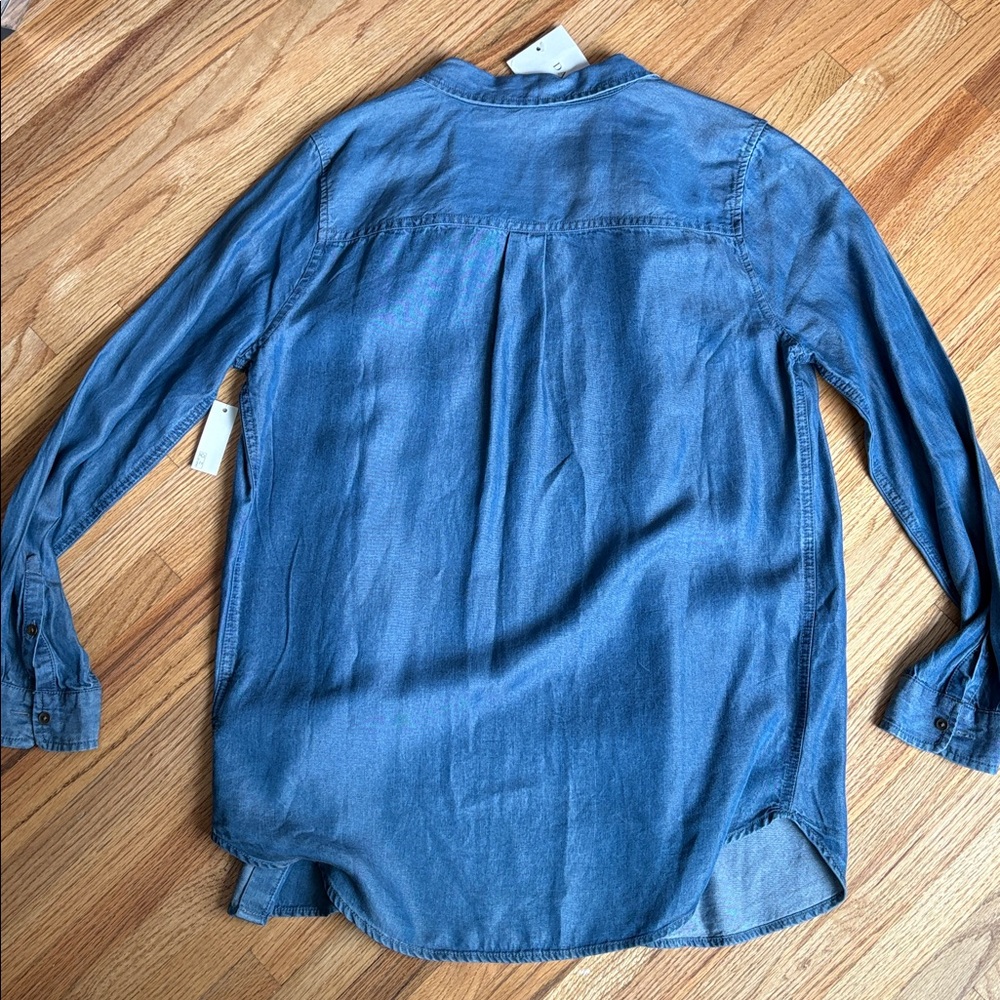 Daily Ritual small chambray Washed Blue Button-Up Shirt - Picture 4 of 4